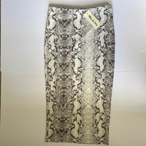 Mikey & Joey Snake Print Skirt White/Grey Size Medium